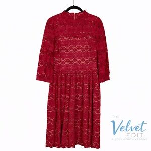 Gabby Skye Lace Fit & Flare Dress Size 8 | Berry Pink | Feminine Event Dress